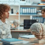 Neuropsychologue : études, formation et métier - Salaire, missions et parcours professionnel